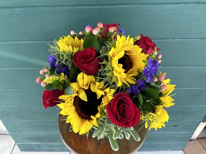 Sunshine from Forever Flowers, flower delivery in St. Thomas, VI
