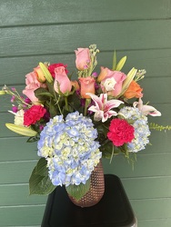 Blushing Beauty from Forever Flowers, flower delivery in St. Thomas, VI