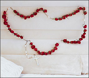 Rosary of Red Roses from Forever Flowers, flower delivery in St. Thomas, VI